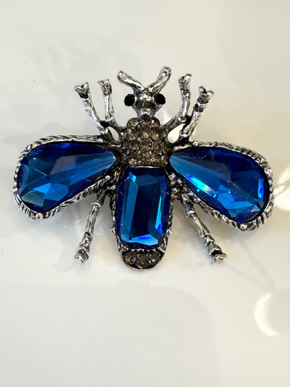 Blue Crystal Bee Brooch Silver Tone Rhinestone Insect Pin Statement Jewelry